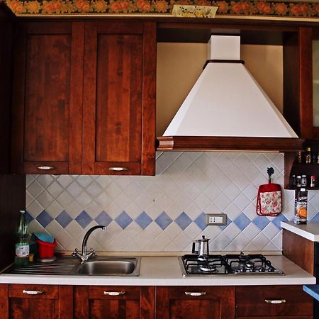 Appartamento Vacanze Magnolia E Glicine Tuoro sul Trasimeno Luaran gambar