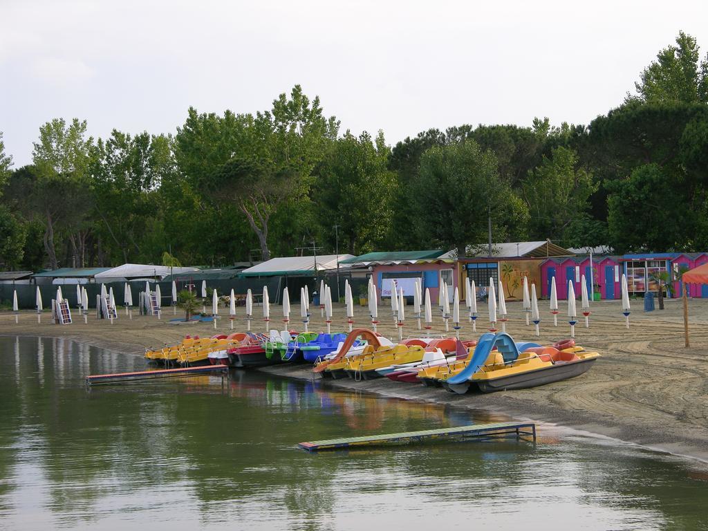 Appartamento Vacanze Magnolia E Glicine Tuoro sul Trasimeno Luaran gambar