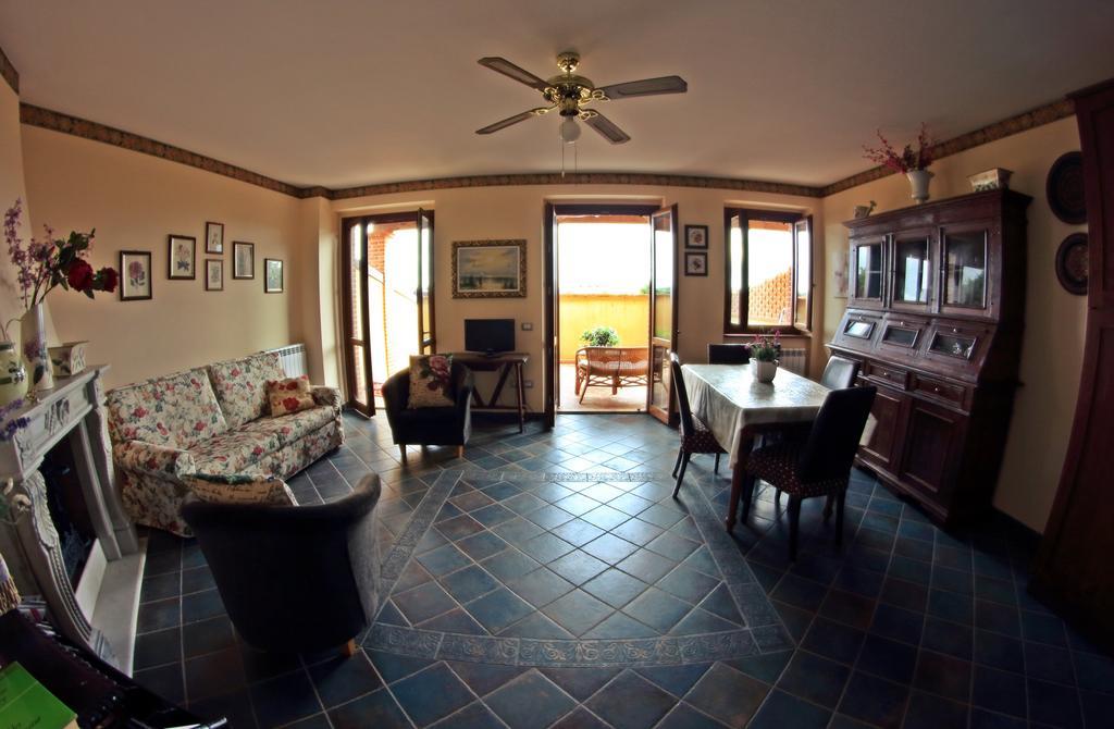 Appartamento Vacanze Magnolia E Glicine Tuoro sul Trasimeno Luaran gambar