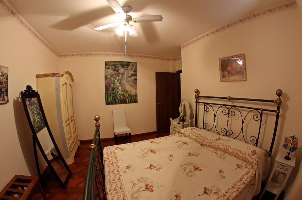 Appartamento Vacanze Magnolia E Glicine Tuoro sul Trasimeno Luaran gambar
