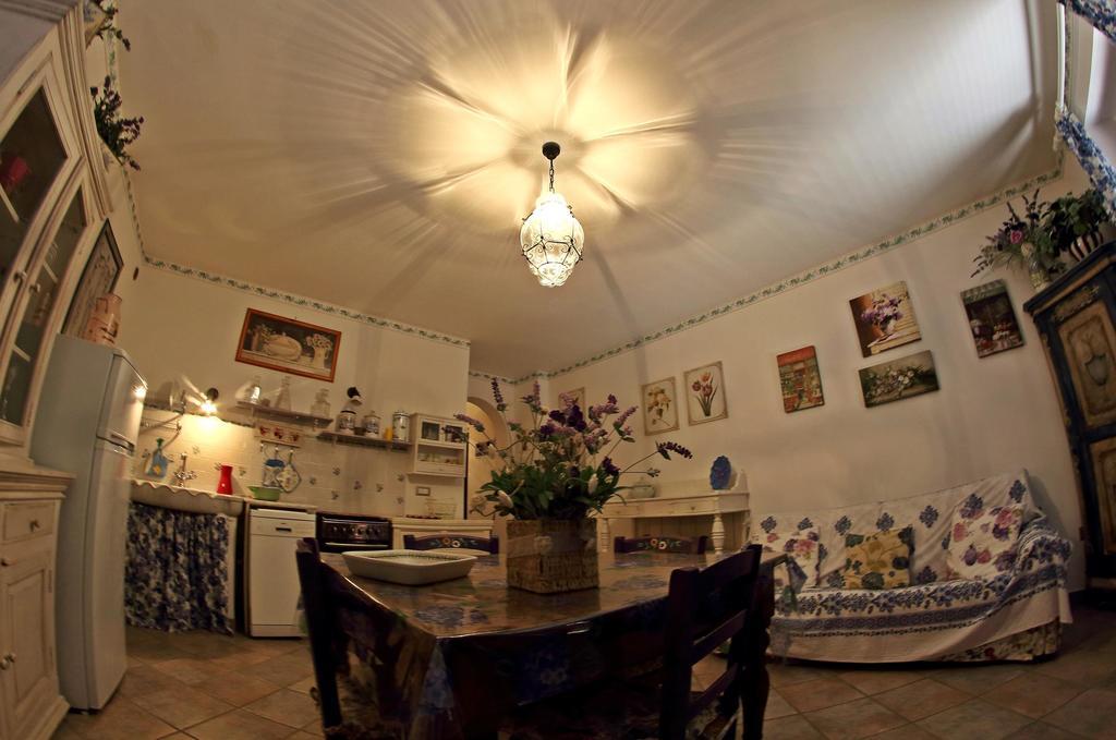 Appartamento Vacanze Magnolia E Glicine Tuoro sul Trasimeno Luaran gambar