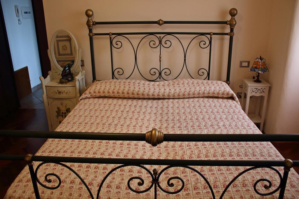 Appartamento Vacanze Magnolia E Glicine Tuoro sul Trasimeno Luaran gambar