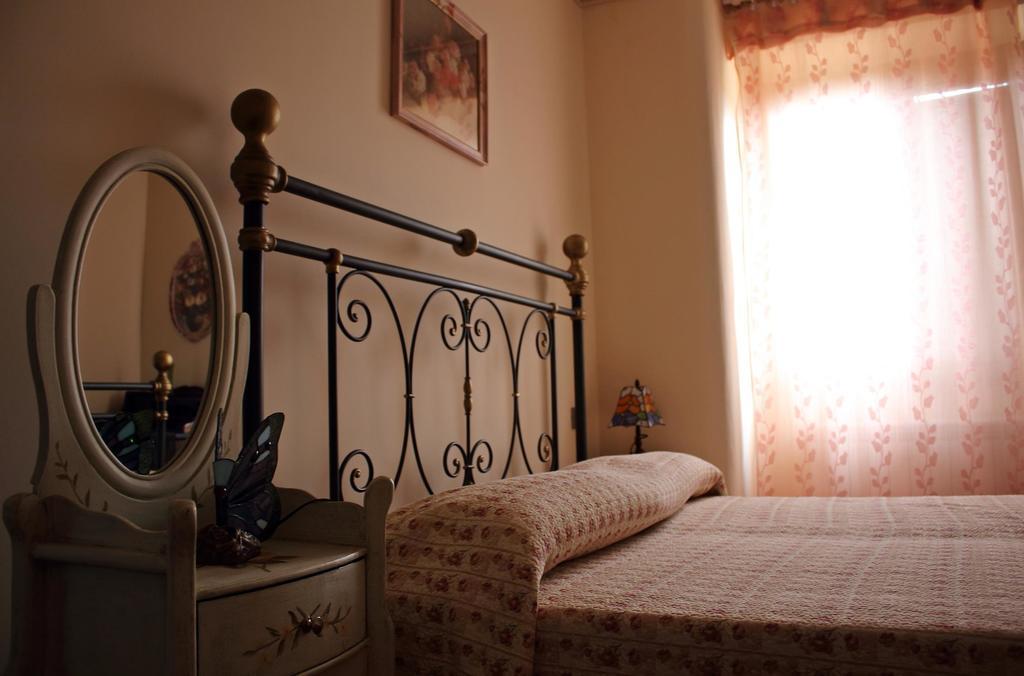 Appartamento Vacanze Magnolia E Glicine Tuoro sul Trasimeno Luaran gambar
