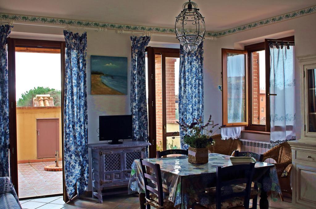 Appartamento Vacanze Magnolia E Glicine Tuoro sul Trasimeno Luaran gambar
